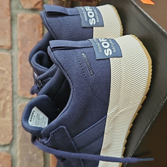 Sorel waterproof out n about III canvas sneakers - Picture 4 of 9